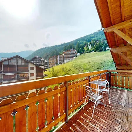 Tasteful With Balcony
