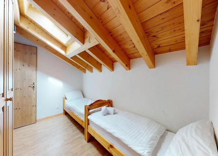 아파트 Tasteful With Balcony 넨다즈