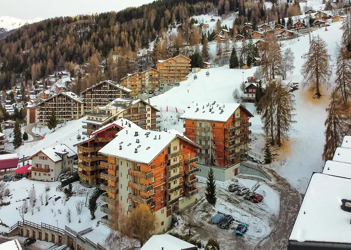 Tasteful With Balcony 넨다즈