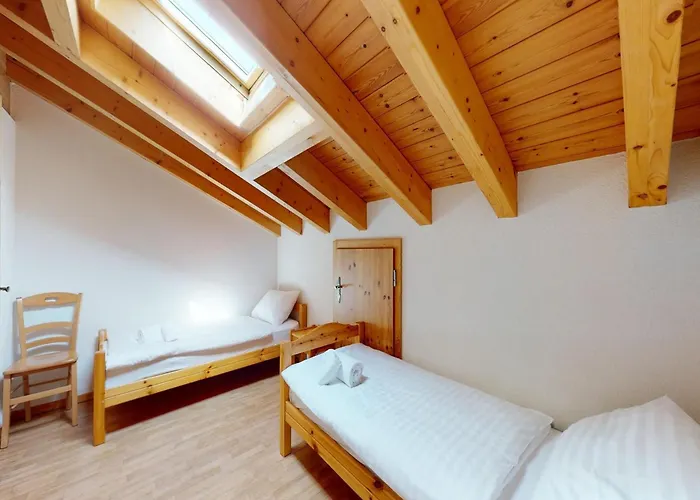 Daire Tasteful With Balcony